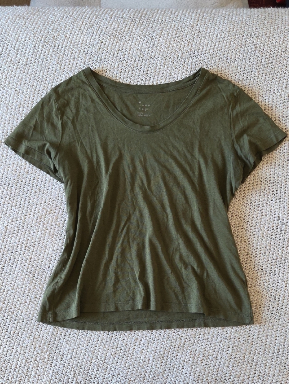 Green Scoop Neck T-Shirt